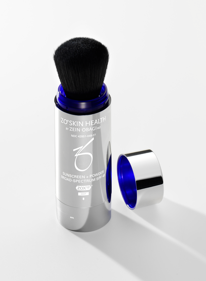 Sunscreen + Powder Broad-Spectrum SPF 45  hi-res 画像番号 2